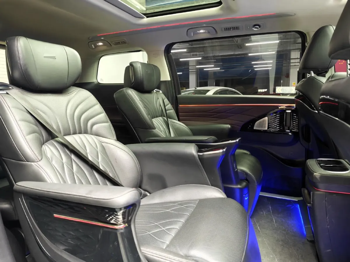 2024 GAC Trumpchi M8 2.0T 252HP L4 8AT,autocango,china used car exporter,china ev exporter,chinese used car exporter,chinese used ev exporter