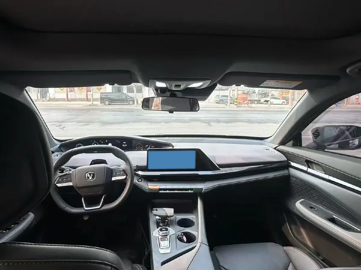 2022 ChangAn UNI-V 1.5T 188HP L4 7DCT,autocango,china used car exporter,china ev exporter,chinese used car exporter,chinese used ev exporter