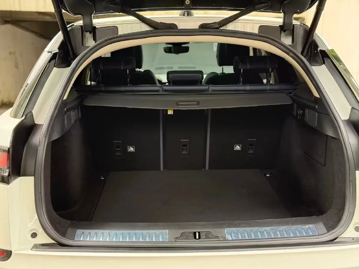 2018 Land Rover Discovery 2.0T 300HP L4 8AT,autocango,china used car exporter,china ev exporter,chinese used car exporter,chinese used ev exporter