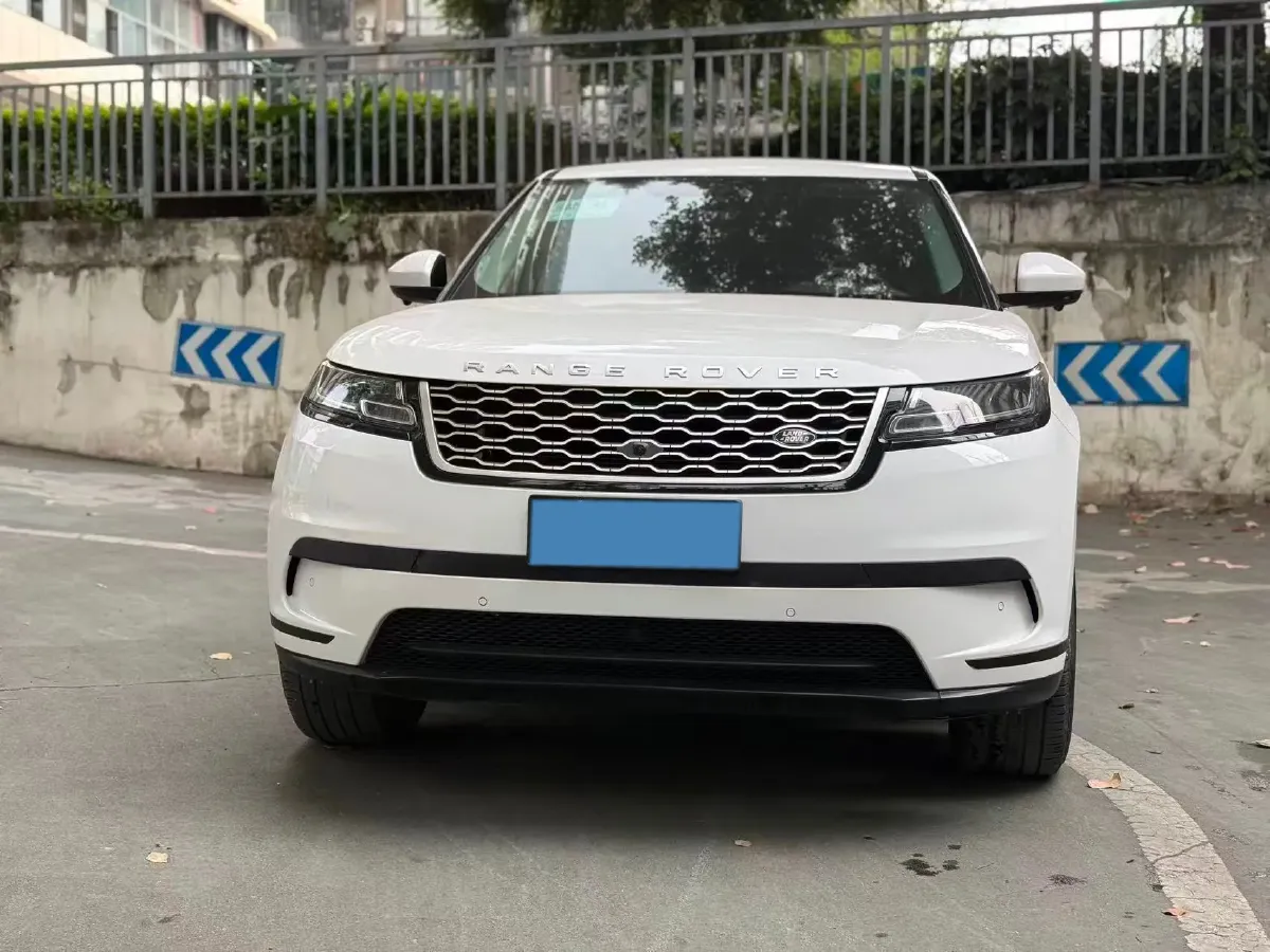 2018 Land Rover Discovery 2.0T 300HP L4 8AT,autocango,china used car exporter,china ev exporter,chinese used car exporter,chinese used ev exporter