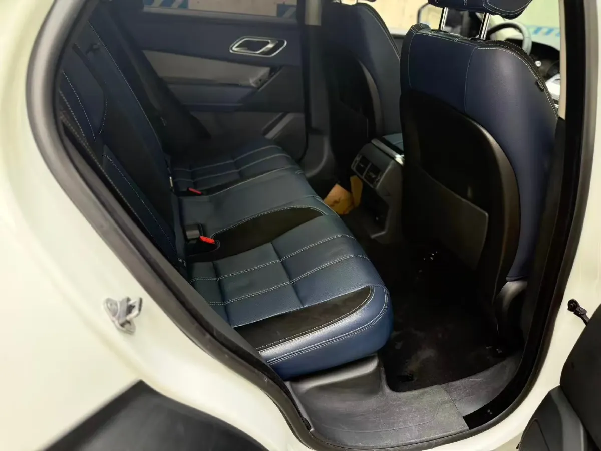 2018 Land Rover Discovery 2.0T 300HP L4 8AT,autocango,china used car exporter,china ev exporter,chinese used car exporter,chinese used ev exporter