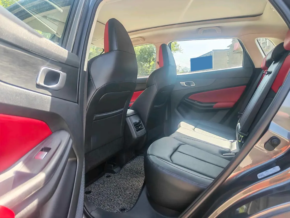 2022 ChangAn Oshan X7 Plus 1.5T 188HP L4 7DCT,autocango,china used car exporter,china ev exporter,chinese used car exporter,chinese used ev exporter