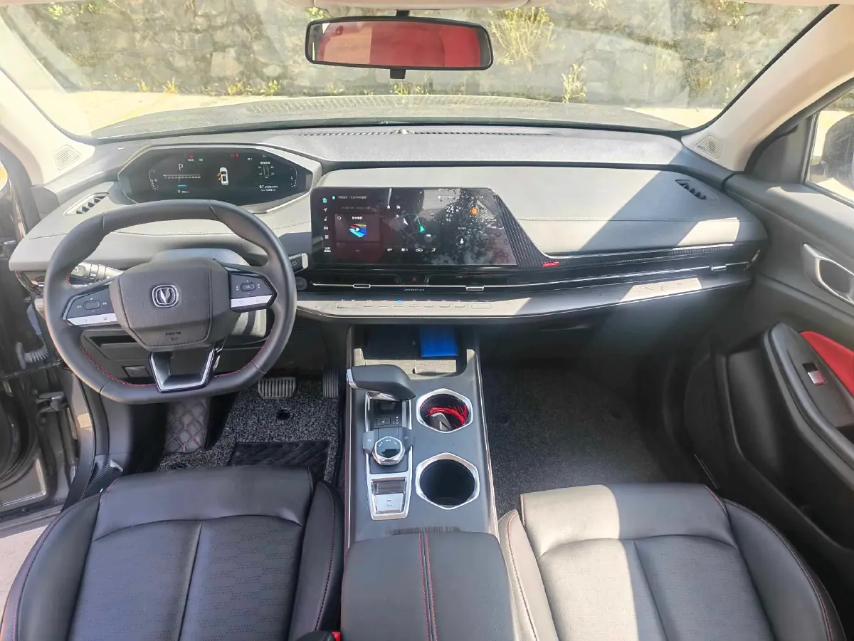 2022 ChangAn Oshan X7 Plus 1.5T 188HP L4 7DCT,autocango,china used car exporter,china ev exporter,chinese used car exporter,chinese used ev exporter