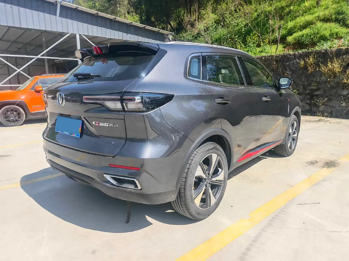 2022 ChangAn Oshan X7 Plus 1.5T 188HP L4 7DCT,autocango,china used car exporter,china ev exporter,chinese used car exporter,chinese used ev exporter