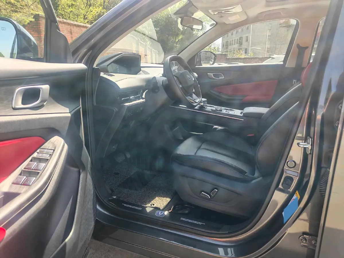 2022 ChangAn Oshan X7 Plus 1.5T 188HP L4 7DCT,autocango,china used car exporter,china ev exporter,chinese used car exporter,chinese used ev exporter