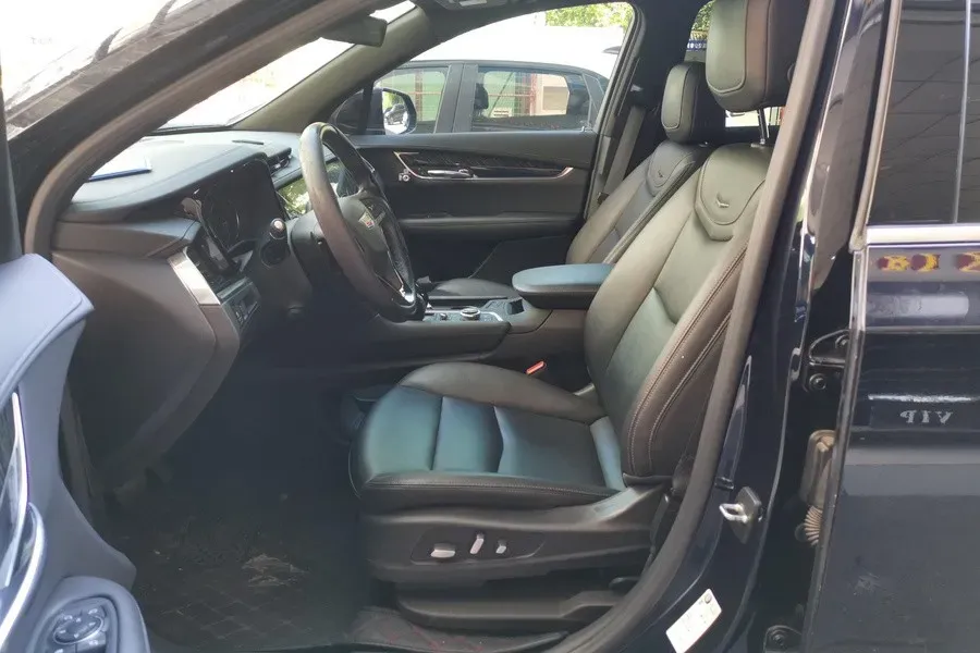 2022 Cadillac XT6 2.0T 237HP L4 9AT,autocango,china used car exporter,china ev exporter,chinese used car exporter,chinese used ev exporter