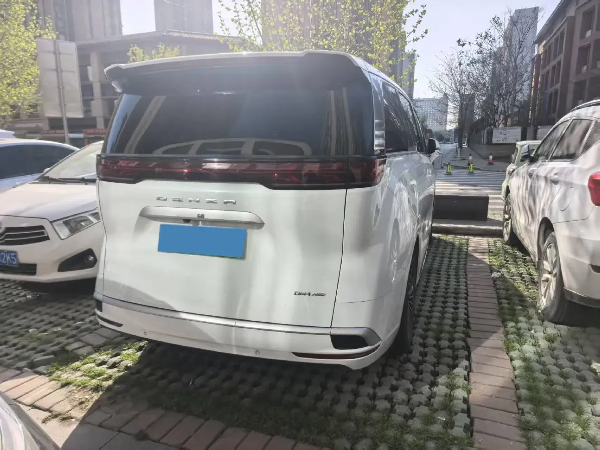 2022 Mercedes-Benz GLC Class 2.0T 197HP L4 9AT,autocango,china used car exporter,china ev exporter,chinese used car exporter,chinese used ev exporter