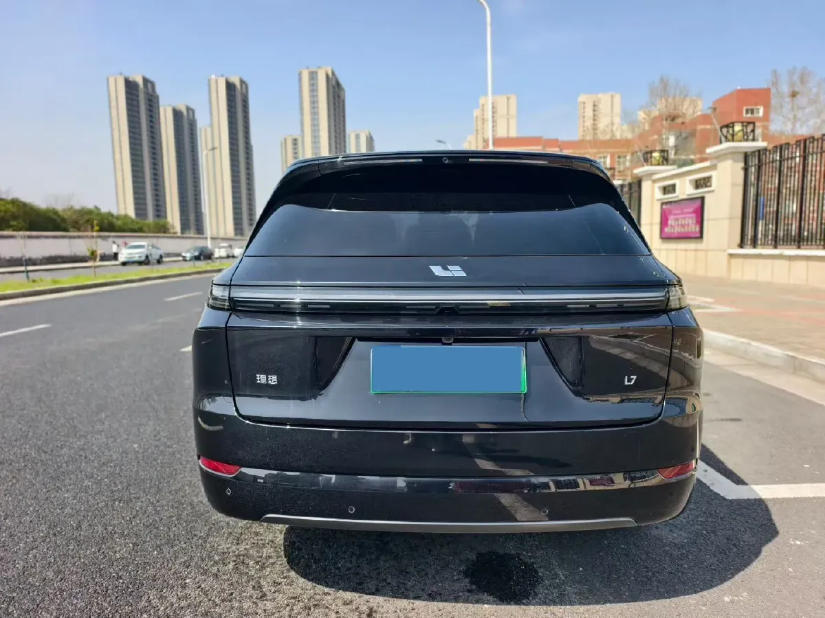 2025 Li L7 Range Extended 154HP REEV,autocango,china used car exporter,china ev exporter,chinese used car exporter,chinese used ev exporter