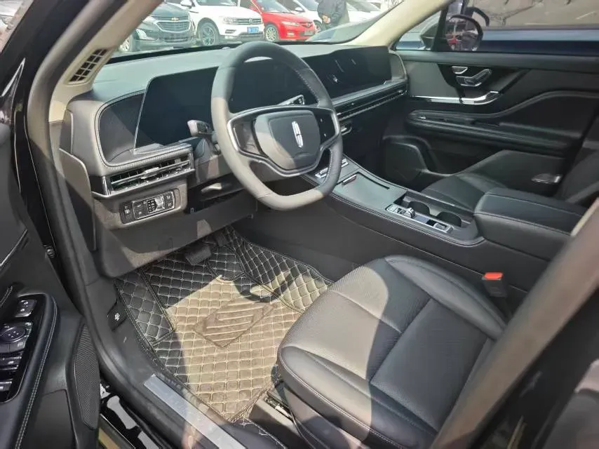 2024 Lincoln Corsair 2.0T 261HP L4 8AT,autocango,china used car exporter,china ev exporter,chinese used car exporter,chinese used ev exporter