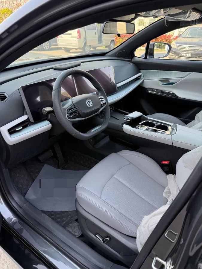 2023 ChangAn UNI-T 1.5T 188HP L4 7DCT,autocango,china used car exporter,china ev exporter,chinese used car exporter,chinese used ev exporter