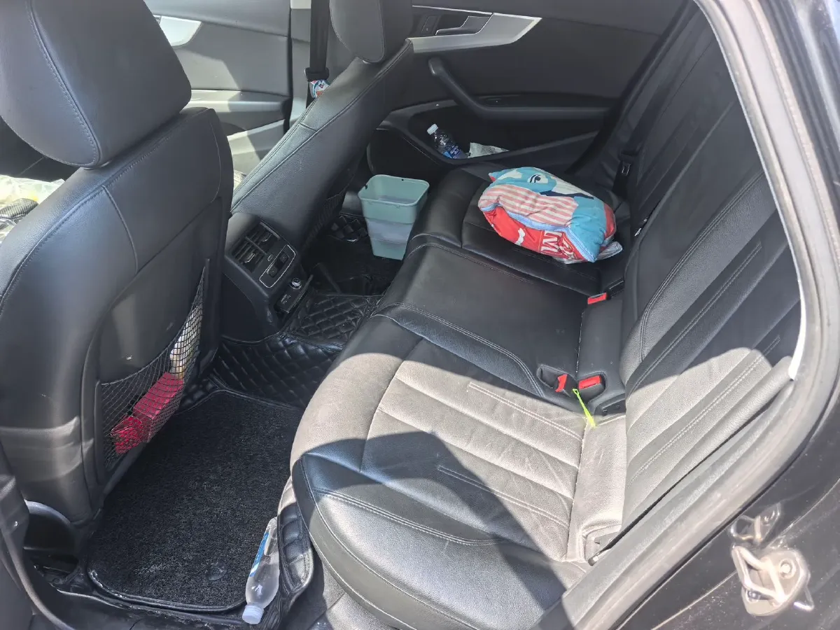 2019 Audi A4L 2.0T 190HP L4 7DCT,autocango,china used car exporter,china ev exporter,chinese used car exporter,chinese used ev exporter