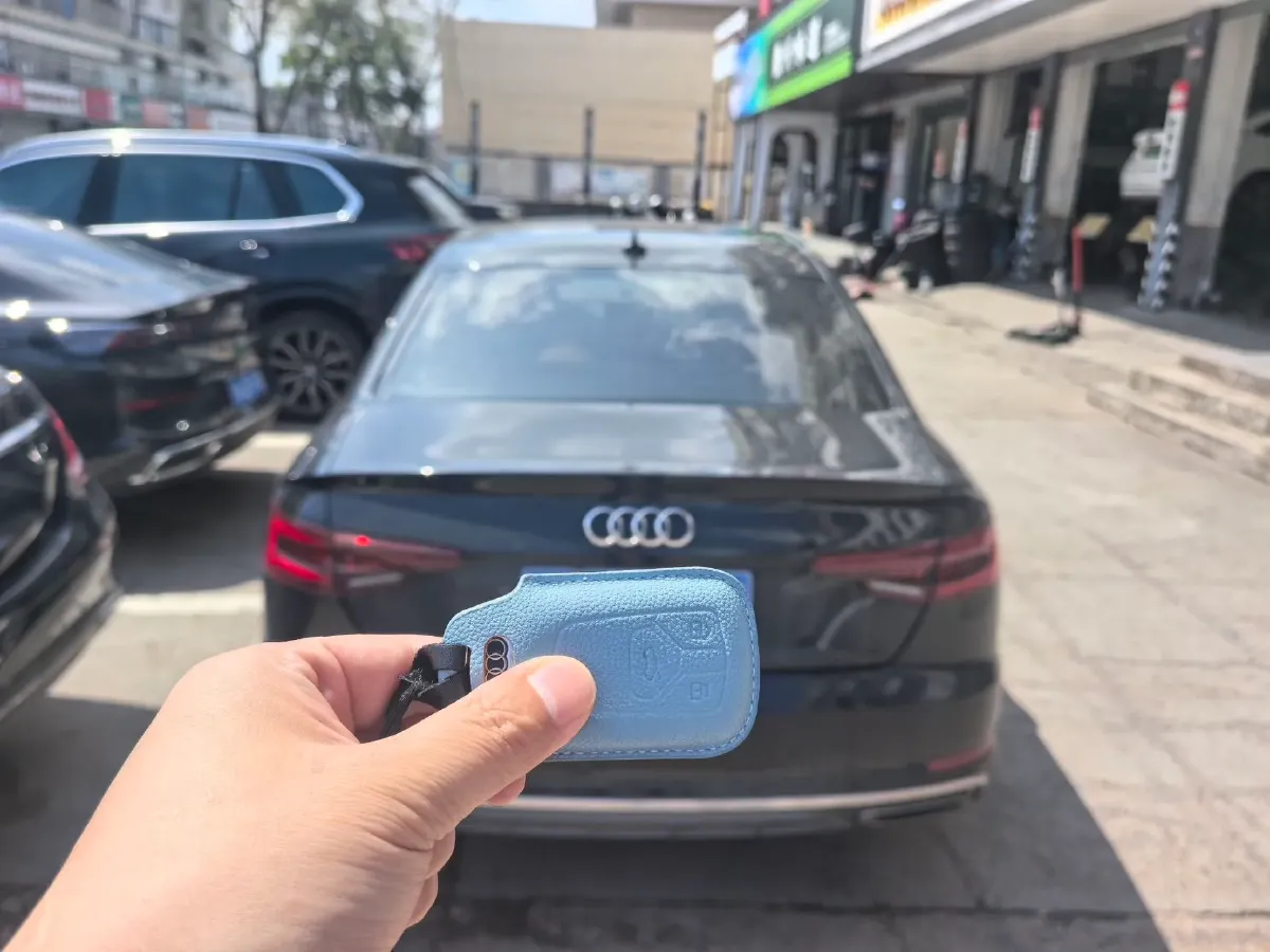 2019 Audi A4L 2.0T 190HP L4 7DCT,autocango,china used car exporter,china ev exporter,chinese used car exporter,chinese used ev exporter