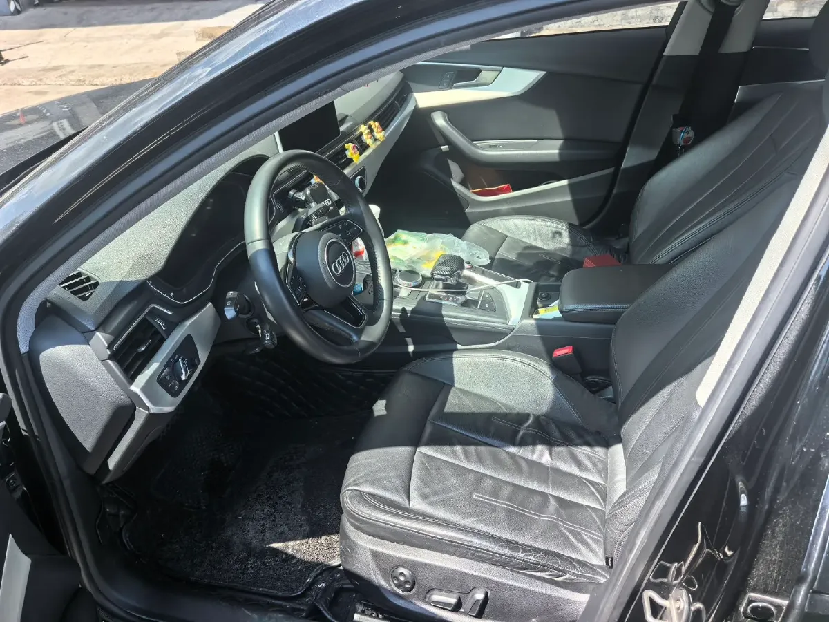 2019 Audi A4L 2.0T 190HP L4 7DCT,autocango,china used car exporter,china ev exporter,chinese used car exporter,chinese used ev exporter