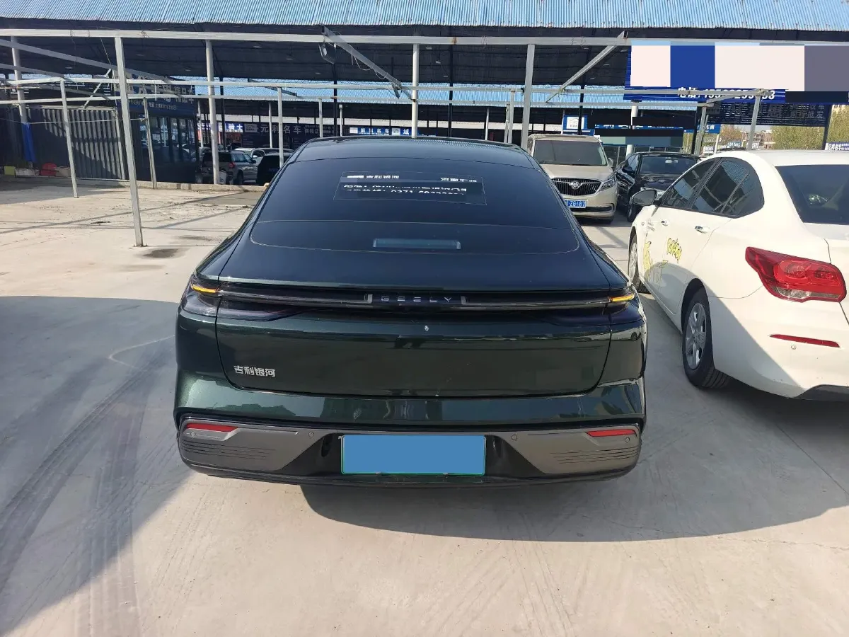 2025 Geely Galaxy Starshine 8 1.5T 163HP L4 3DHT PHEV 27.69KWH,autocango,china used car exporter,china ev exporter,chinese used car exporter,chinese used ev exporter