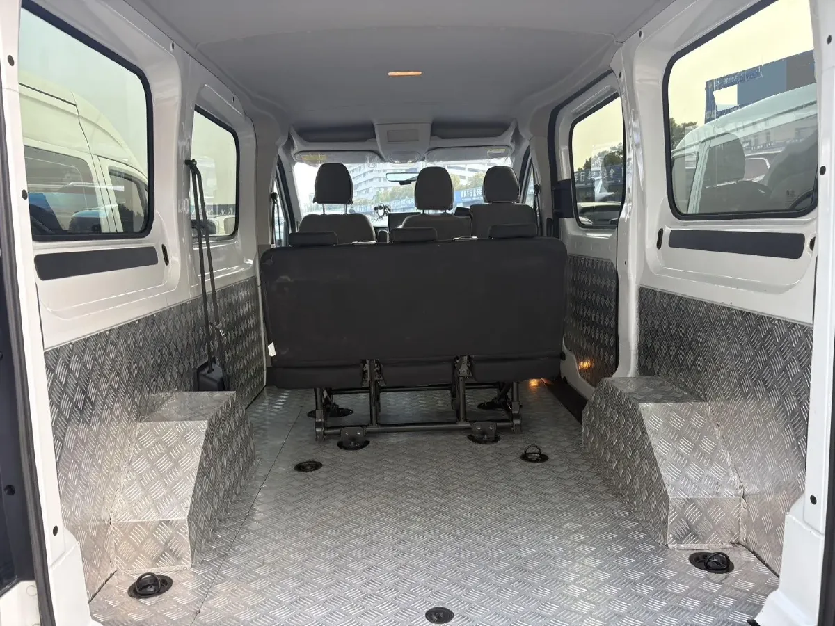 2020 MAXUS XinTu V90 2.0T 148HP L4 6MT,autocango,china used car exporter,china ev exporter,chinese used car exporter,chinese used ev exporter