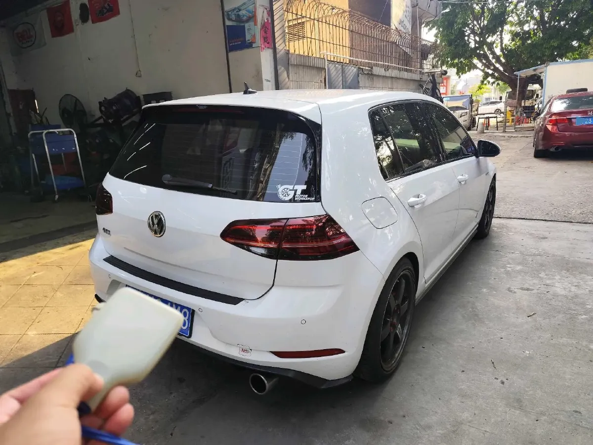 2018 Volkswagen GolfGTI 2.0T 220HP L4 7DCT,autocango,china used car exporter,china ev exporter,chinese used car exporter,chinese used ev exporter