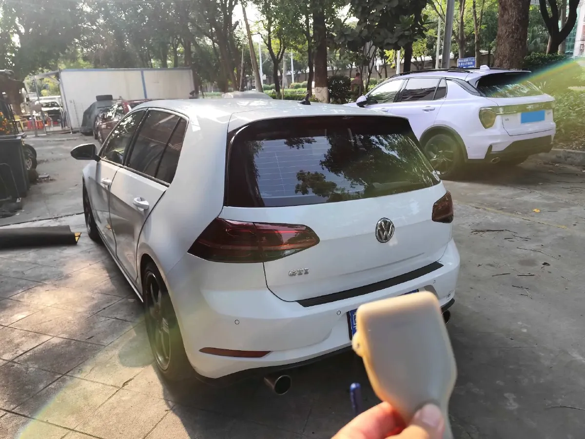 2018 Volkswagen GolfGTI 2.0T 220HP L4 7DCT,autocango,china used car exporter,china ev exporter,chinese used car exporter,chinese used ev exporter
