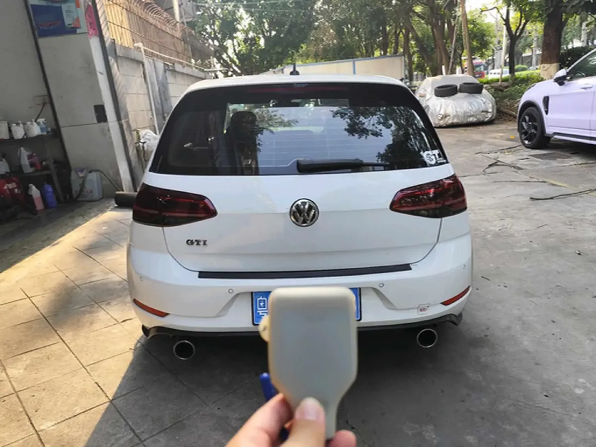 2018 Volkswagen GolfGTI 2.0T 220HP L4 7DCT,autocango,china used car exporter,china ev exporter,chinese used car exporter,chinese used ev exporter