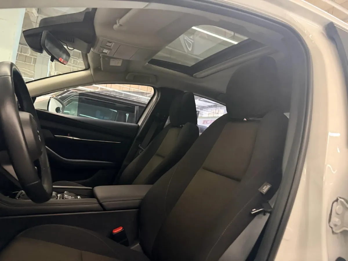 2021 Mazda 3 Axela 2.0L 158HP L4 6AT,autocango,china used car exporter,china ev exporter,chinese used car exporter,chinese used ev exporter