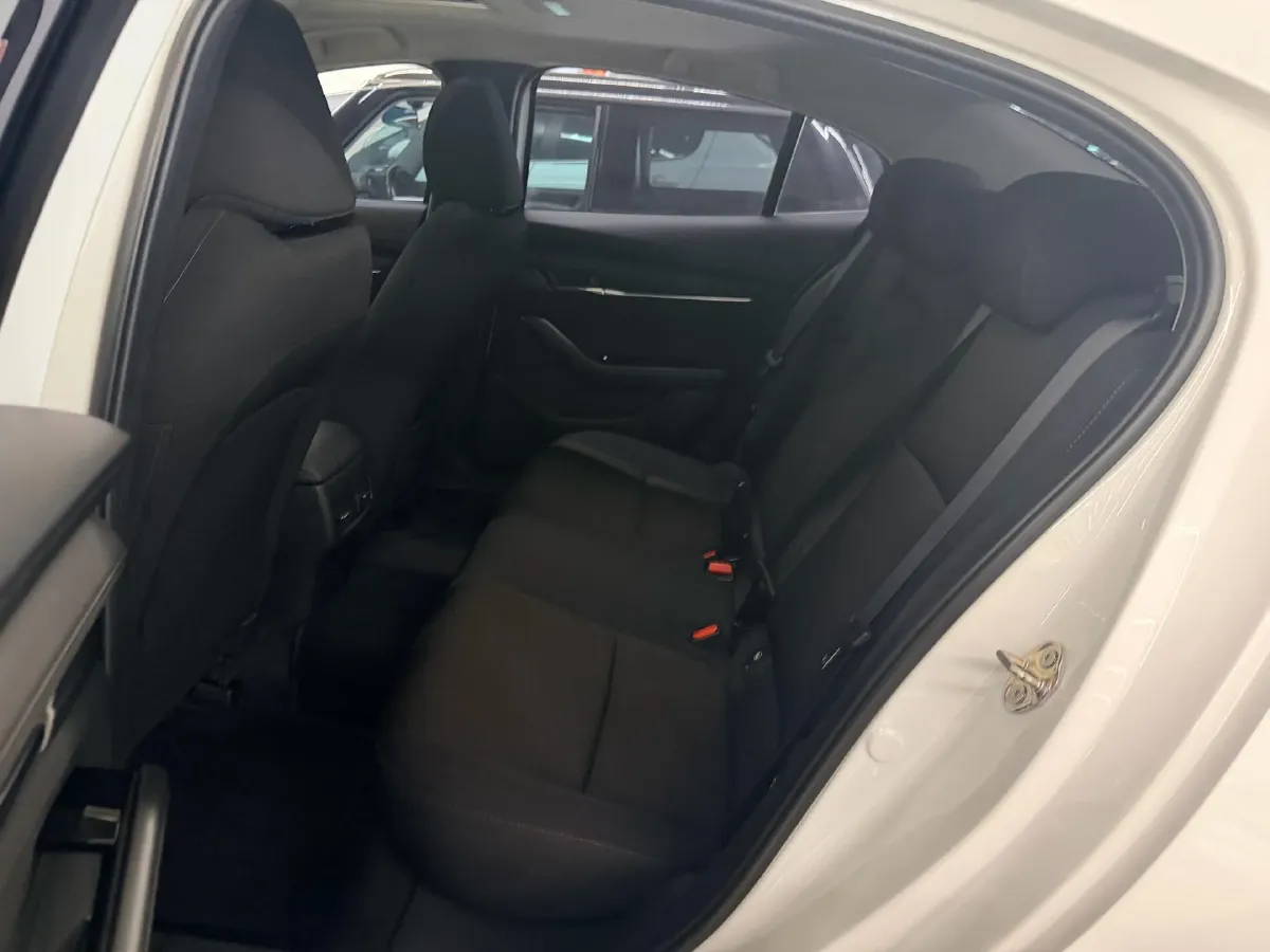 2021 Mazda 3 Axela 2.0L 158HP L4 6AT,autocango,china used car exporter,china ev exporter,chinese used car exporter,chinese used ev exporter