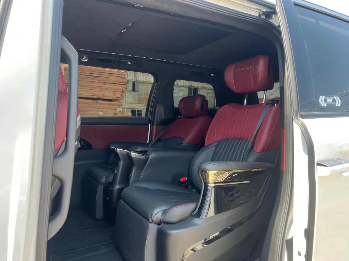 2023 GAC Trumpchi M8 2.0T 190HP L4 E-CVT Hybrid,autocango,china used car exporter,china ev exporter,chinese used car exporter,chinese used ev exporter