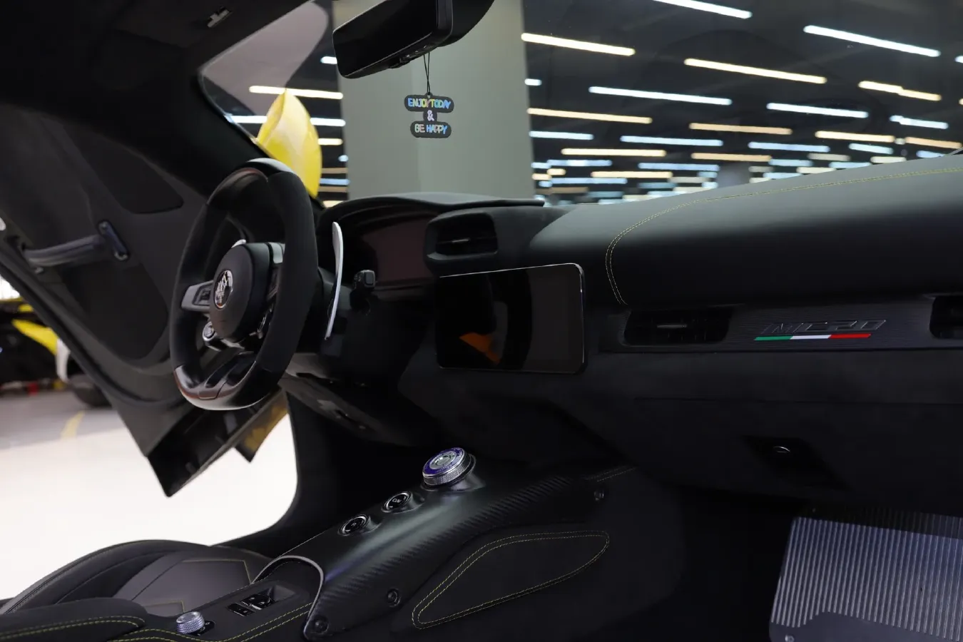 2020 Maserati MC20 3.0T 630HP V6 8DCT,autocango,china used car exporter,china ev exporter,chinese used car exporter,chinese used ev exporter