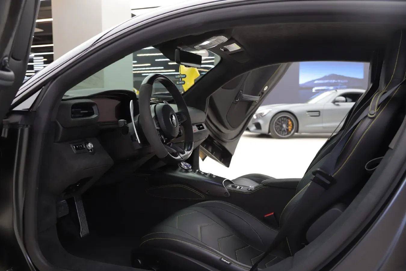 2020 Maserati MC20 3.0T 630HP V6 8DCT,autocango,china used car exporter,china ev exporter,chinese used car exporter,chinese used ev exporter