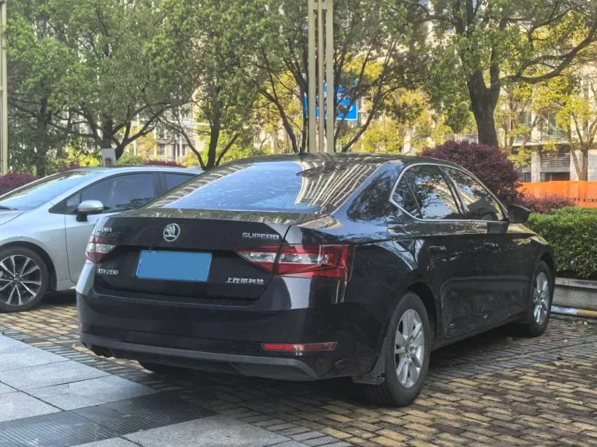 2018 Skoda Superb 1.4T 150HP L4 7DCT,autocango,china used car exporter,china ev exporter,chinese used car exporter,chinese used ev exporter