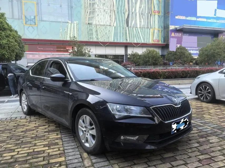 2018 Skoda Superb 1.4T 150HP L4 7DCT,autocango,china used car exporter,china ev exporter,chinese used car exporter,chinese used ev exporter