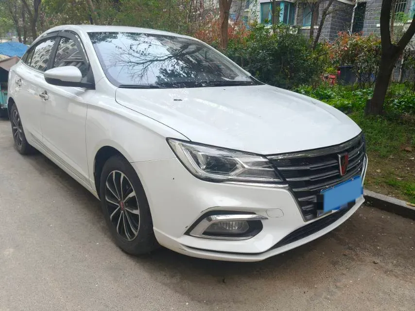 2020 Roewe i5 1.5L 120HP L4 5MT,autocango,china used car exporter,china ev exporter,chinese used car exporter,chinese used ev exporter