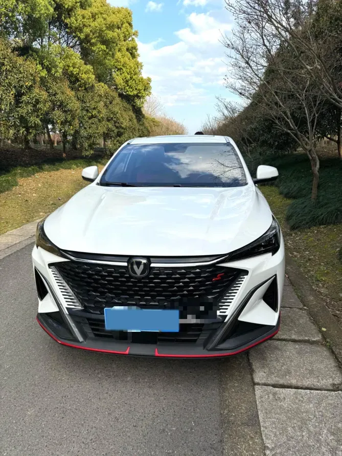 2025 ChangAn X5 PLUS 1.5T 188HP L4 7DCT,autocango,china used car exporter,china ev exporter,chinese used car exporter,chinese used ev exporter