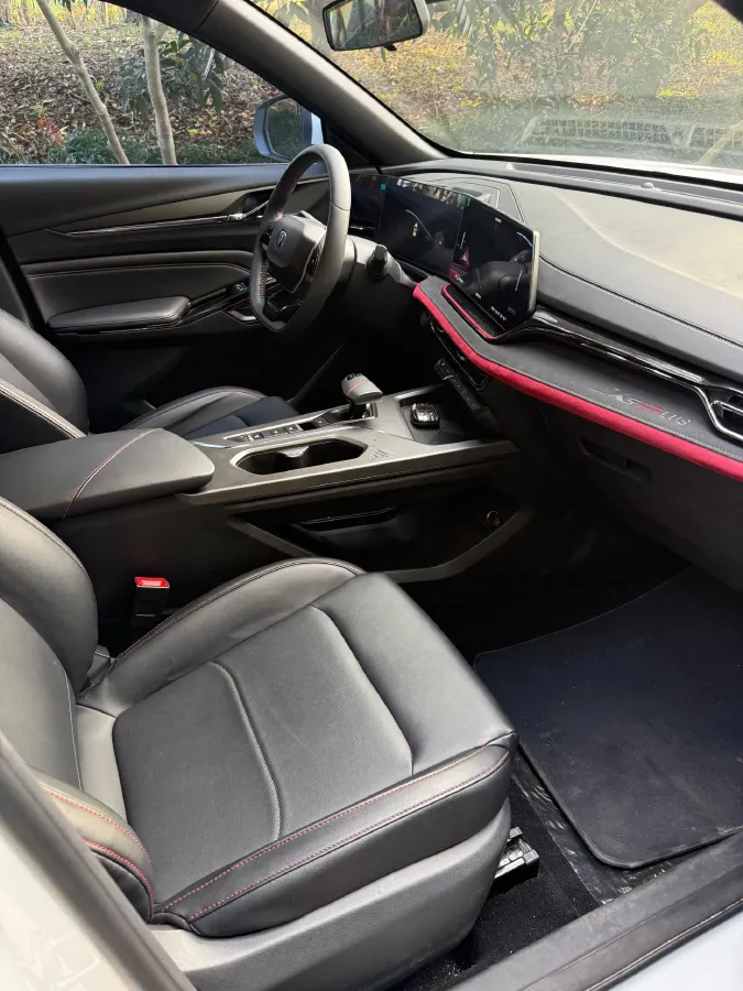 2025 ChangAn X5 PLUS 1.5T 188HP L4 7DCT,autocango,china used car exporter,china ev exporter,chinese used car exporter,chinese used ev exporter