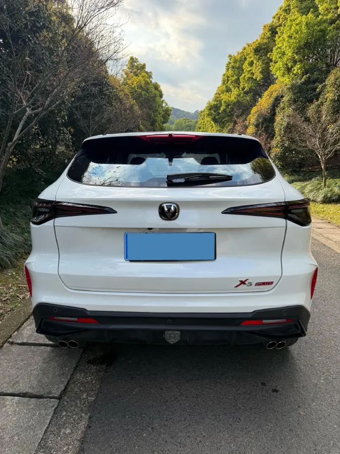 2025 ChangAn X5 PLUS 1.5T 188HP L4 7DCT,autocango,china used car exporter,china ev exporter,chinese used car exporter,chinese used ev exporter
