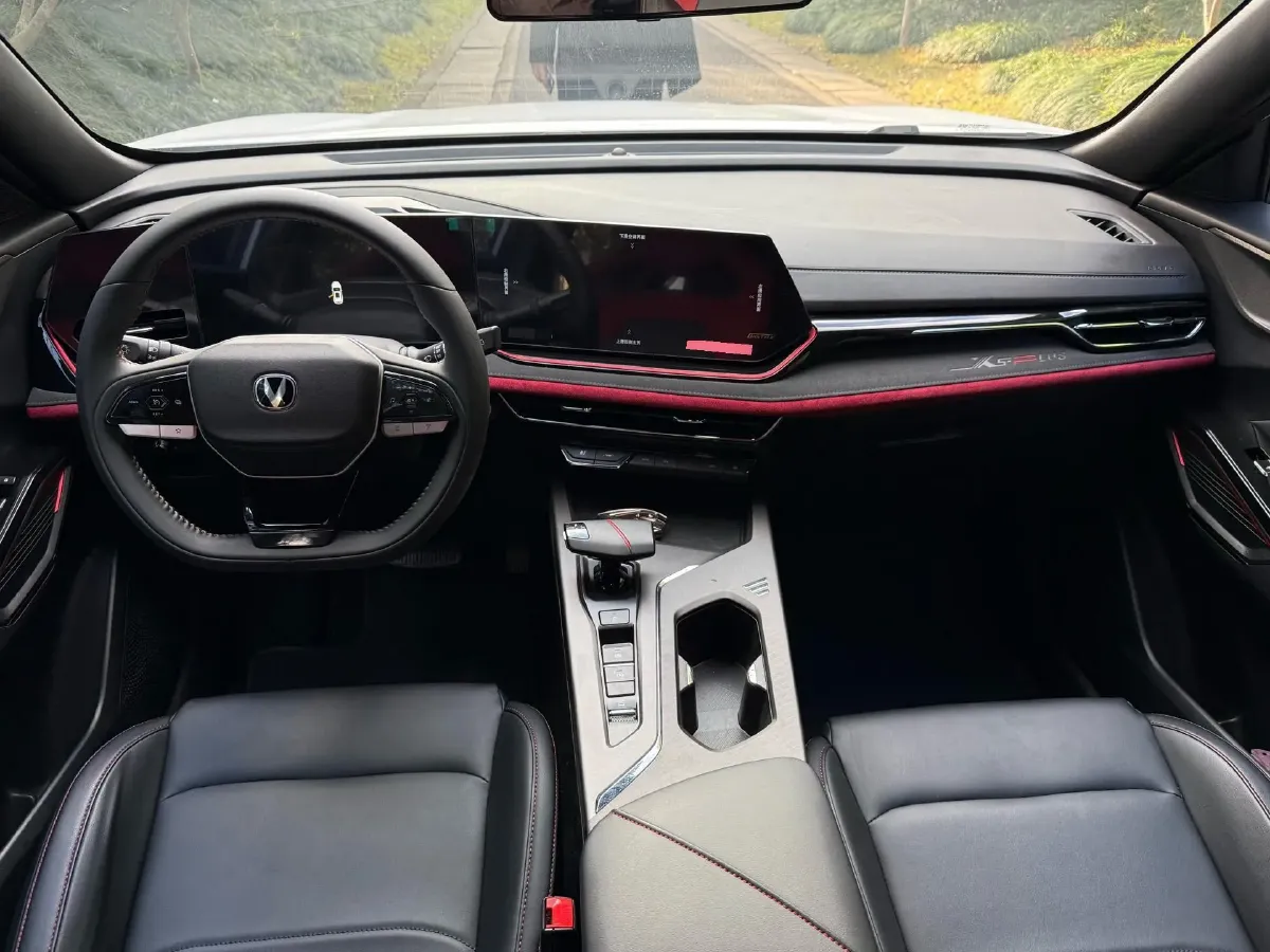 2025 ChangAn X5 PLUS 1.5T 188HP L4 7DCT,autocango,china used car exporter,china ev exporter,chinese used car exporter,chinese used ev exporter