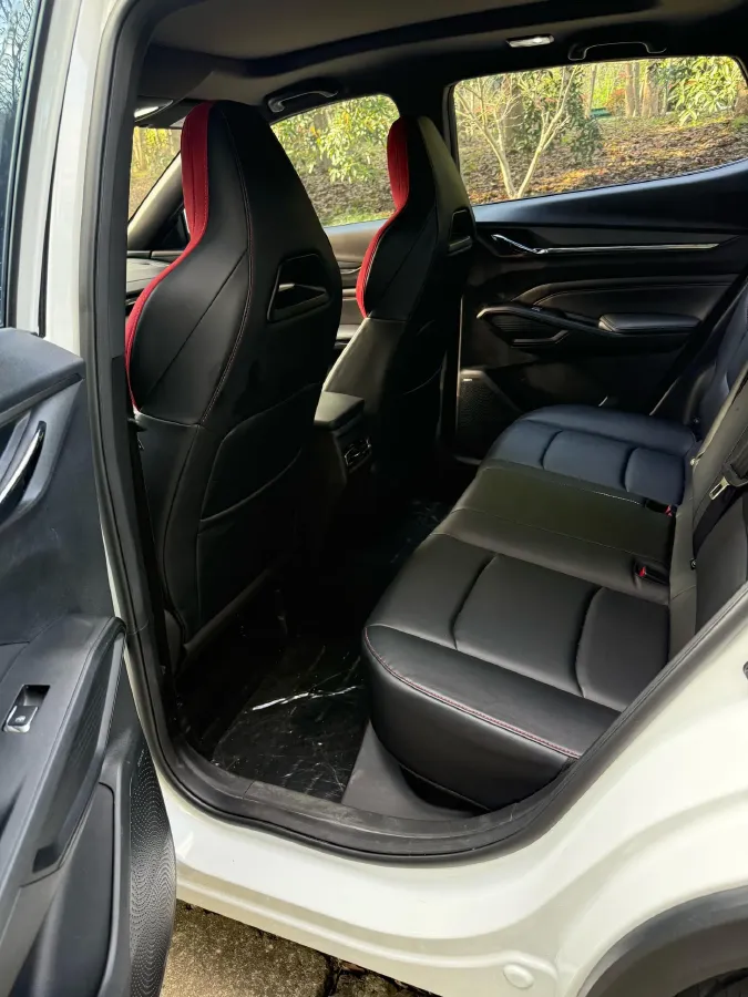 2025 ChangAn X5 PLUS 1.5T 188HP L4 7DCT,autocango,china used car exporter,china ev exporter,chinese used car exporter,chinese used ev exporter