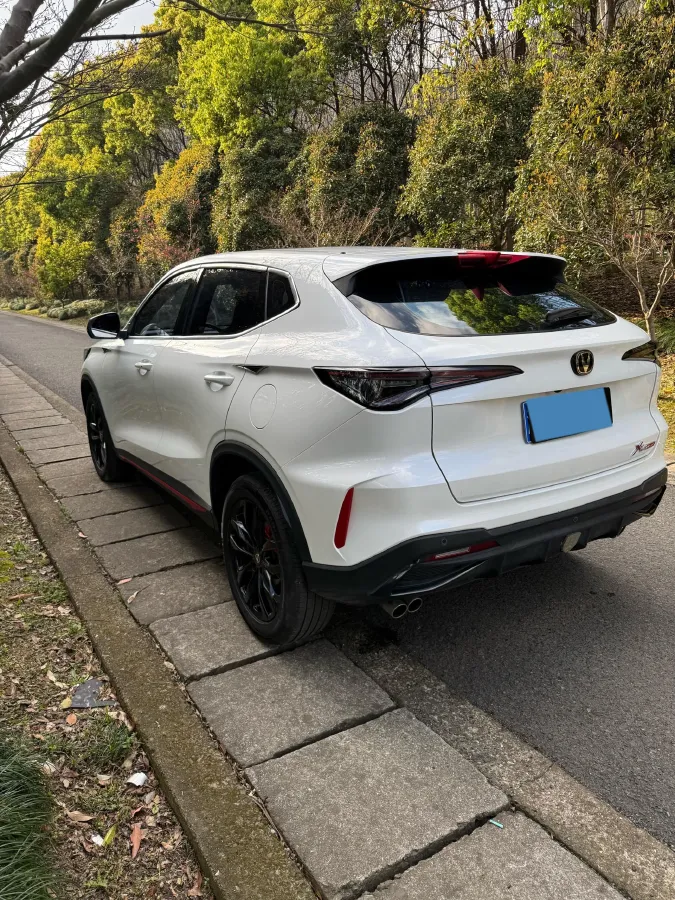 2025 ChangAn X5 PLUS 1.5T 188HP L4 7DCT,autocango,china used car exporter,china ev exporter,chinese used car exporter,chinese used ev exporter