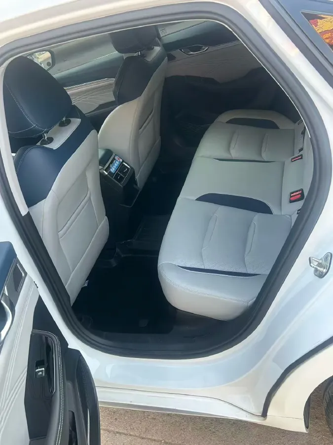 2021 Geely Preface 2.0T 190HP L4 7DCT,autocango,china used car exporter,china ev exporter,chinese used car exporter,chinese used ev exporter