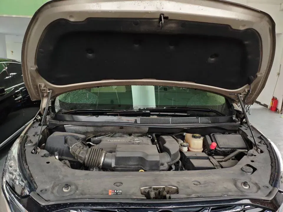 2023 Buick GL8 2.0T 237HP L4 9AT,autocango,china used car exporter,china ev exporter,chinese used car exporter,chinese used ev exporter