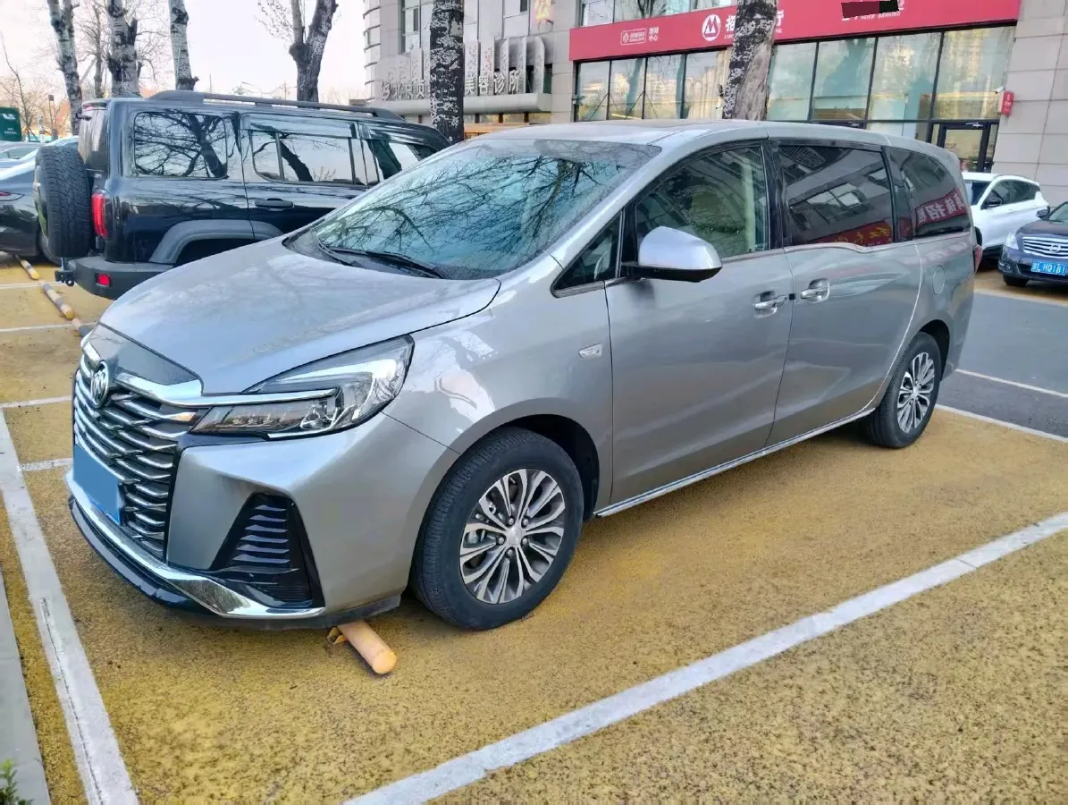 2023 Buick GL8 2.0T 237HP L4 9AT,autocango,china used car exporter,china ev exporter,chinese used car exporter,chinese used ev exporter