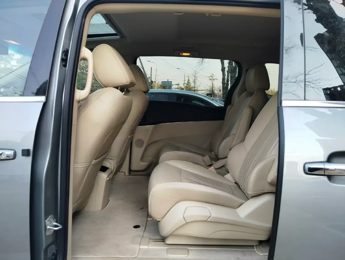 2023 Buick GL8 2.0T 237HP L4 9AT,autocango,china used car exporter,china ev exporter,chinese used car exporter,chinese used ev exporter