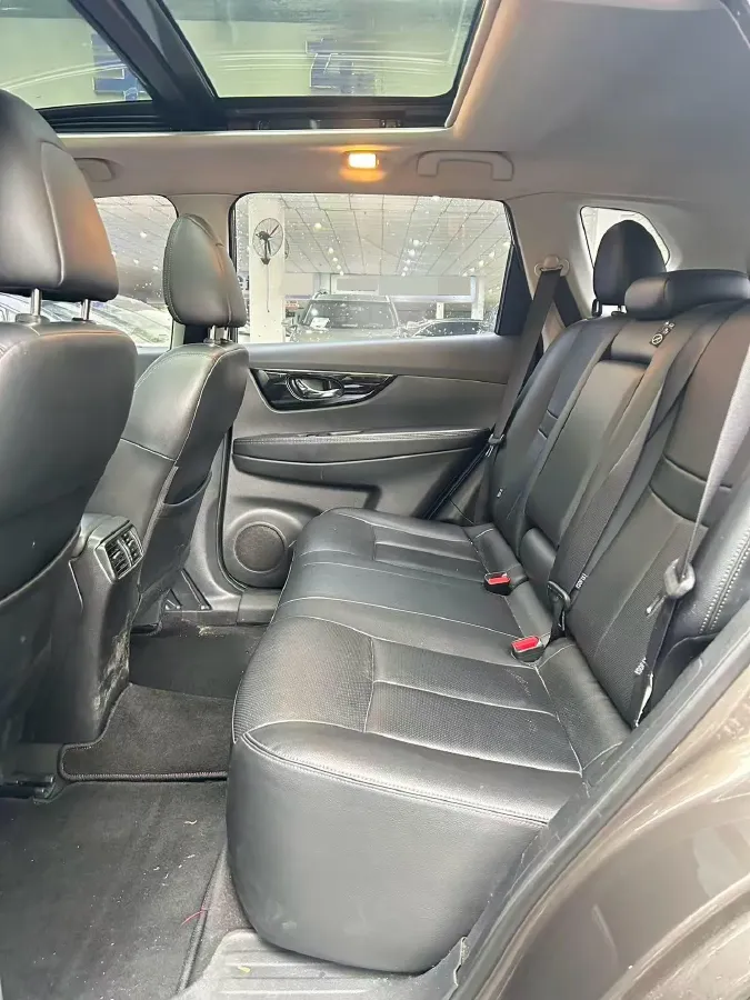 2020 Nissan X-Trail 2.0L 154HP L4 CVT,autocango,china used car exporter,china ev exporter,chinese used car exporter,chinese used ev exporter