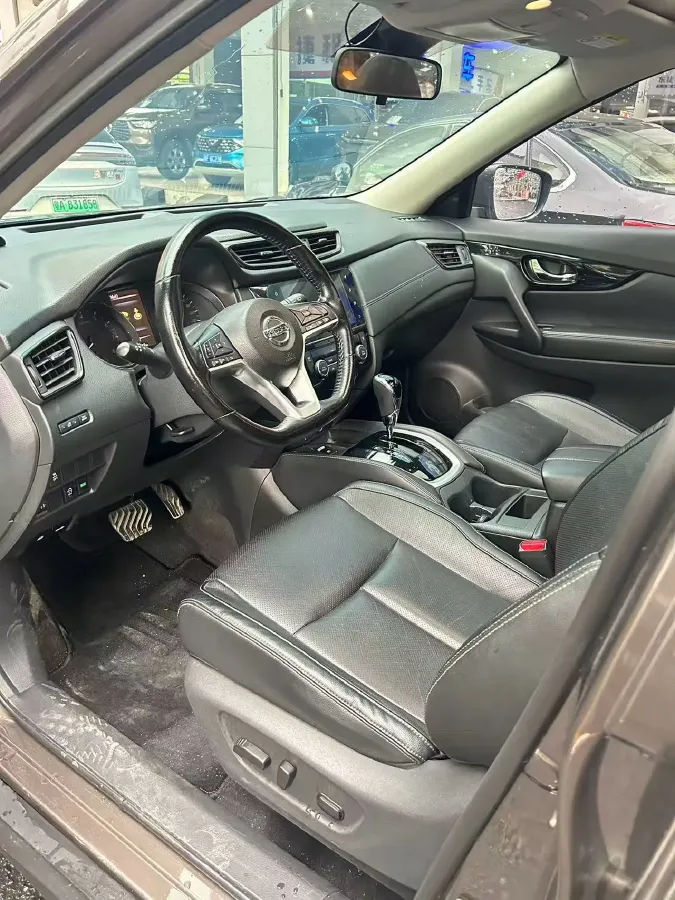 2020 Nissan X-Trail 2.0L 154HP L4 CVT,autocango,china used car exporter,china ev exporter,chinese used car exporter,chinese used ev exporter