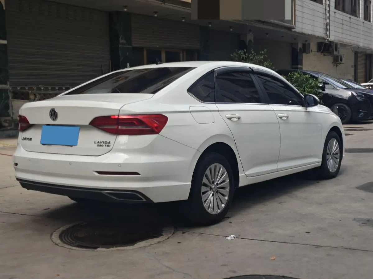 2018 Skoda Karoq 1.4T 150HP L4 7DCT,autocango,china used car exporter,china ev exporter,chinese used car exporter,chinese used ev exporter