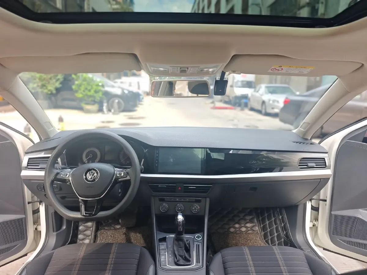 2018 Skoda Karoq 1.4T 150HP L4 7DCT,autocango,china used car exporter,china ev exporter,chinese used car exporter,chinese used ev exporter