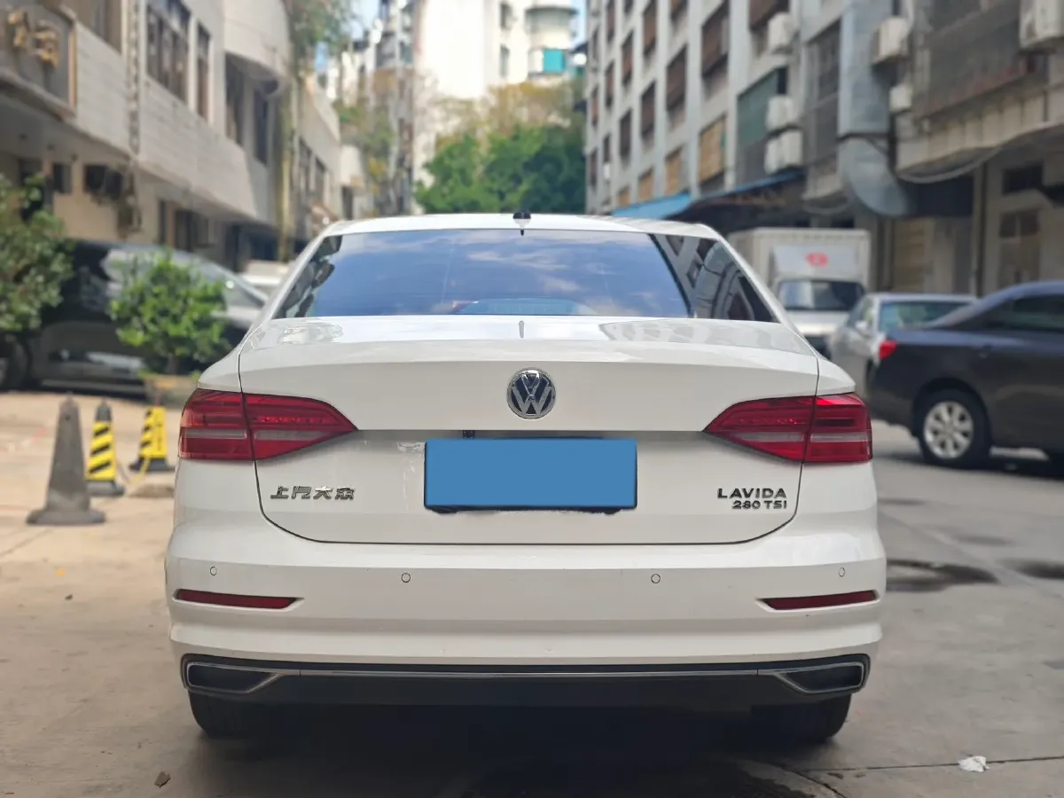 2018 Skoda Karoq 1.4T 150HP L4 7DCT,autocango,china used car exporter,china ev exporter,chinese used car exporter,chinese used ev exporter