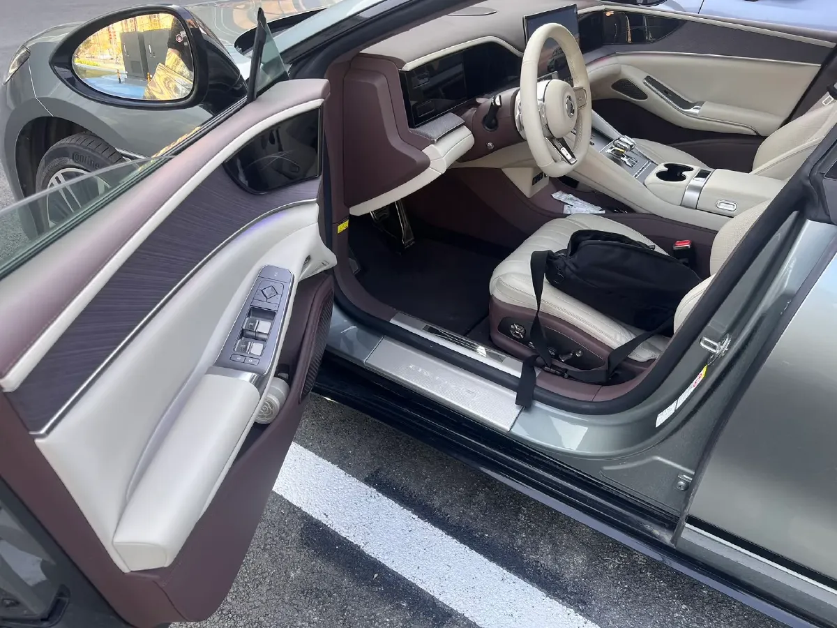 2024 Denza DenzaZ9GT 2.0T 207HP L4 E-CVT PHEV 38.5KWH,autocango,china used car exporter,china ev exporter,chinese used car exporter,chinese used ev exporter