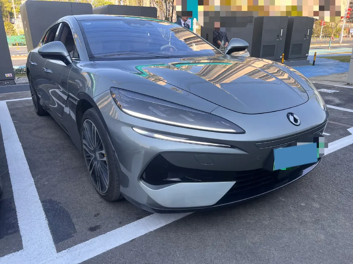 2024 Denza DenzaZ9GT 2.0T 207HP L4 E-CVT PHEV 38.5KWH,autocango,china used car exporter,china ev exporter,chinese used car exporter,chinese used ev exporter