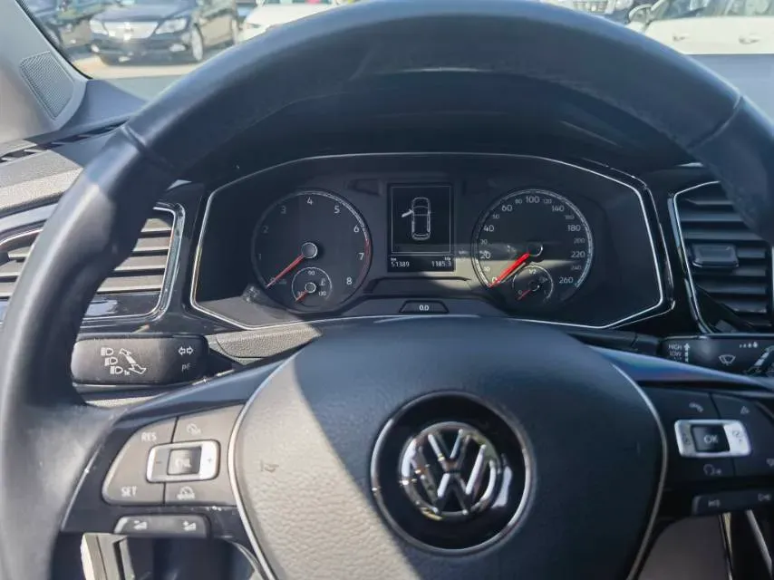 2019 Volkswagen T-Roc 1.4T 150HP L4 7DCT,autocango,china used car exporter,china ev exporter,chinese used car exporter,chinese used ev exporter