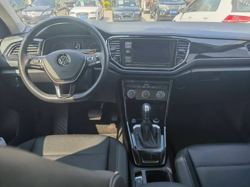 2019 Volkswagen T-Roc 1.4T 150HP L4 7DCT,autocango,china used car exporter,china ev exporter,chinese used car exporter,chinese used ev exporter