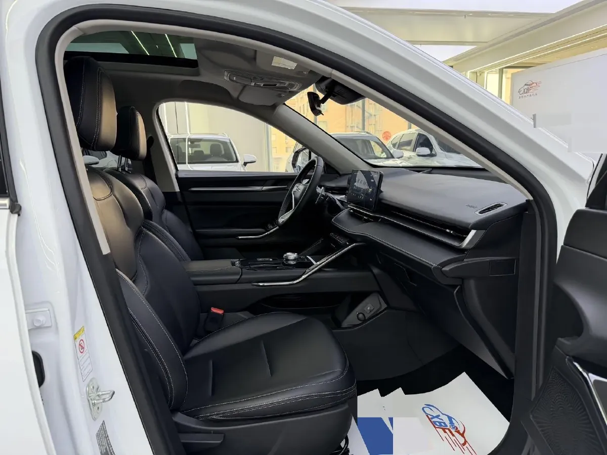 2021 Haval H6 2.0T 211HP L4 7DCT,autocango,china used car exporter,china ev exporter,chinese used car exporter,chinese used ev exporter